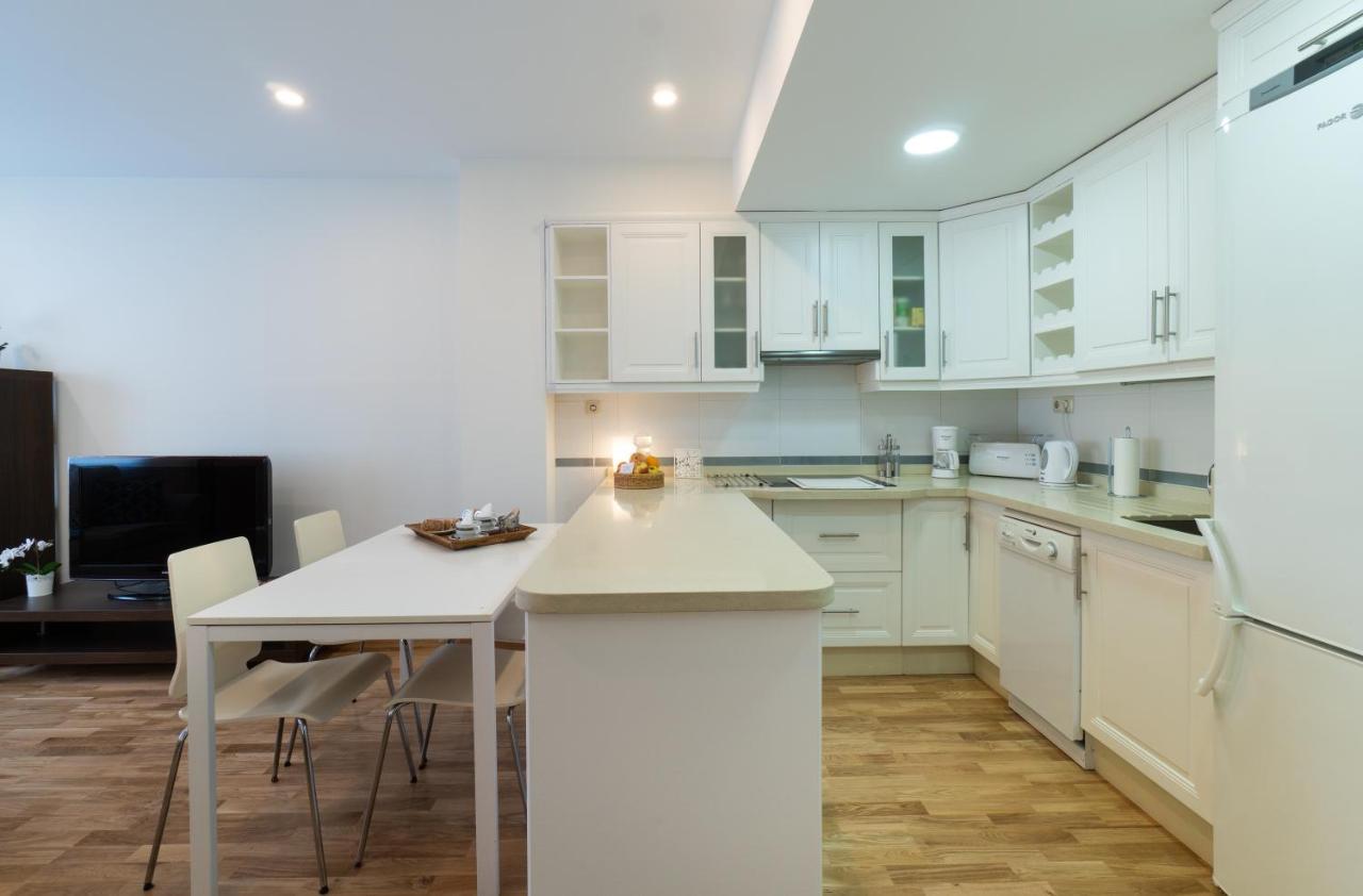 Malaga Centro Maria Zambrano公寓 外观 照片