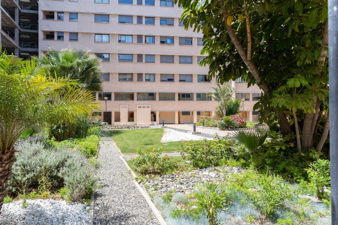 Malaga Centro Maria Zambrano公寓 外观 照片