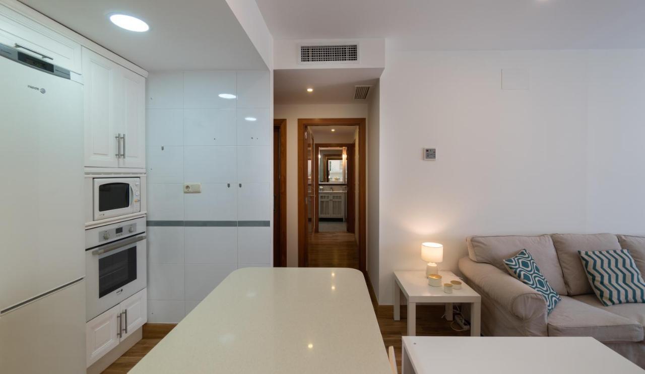 Malaga Centro Maria Zambrano公寓 外观 照片