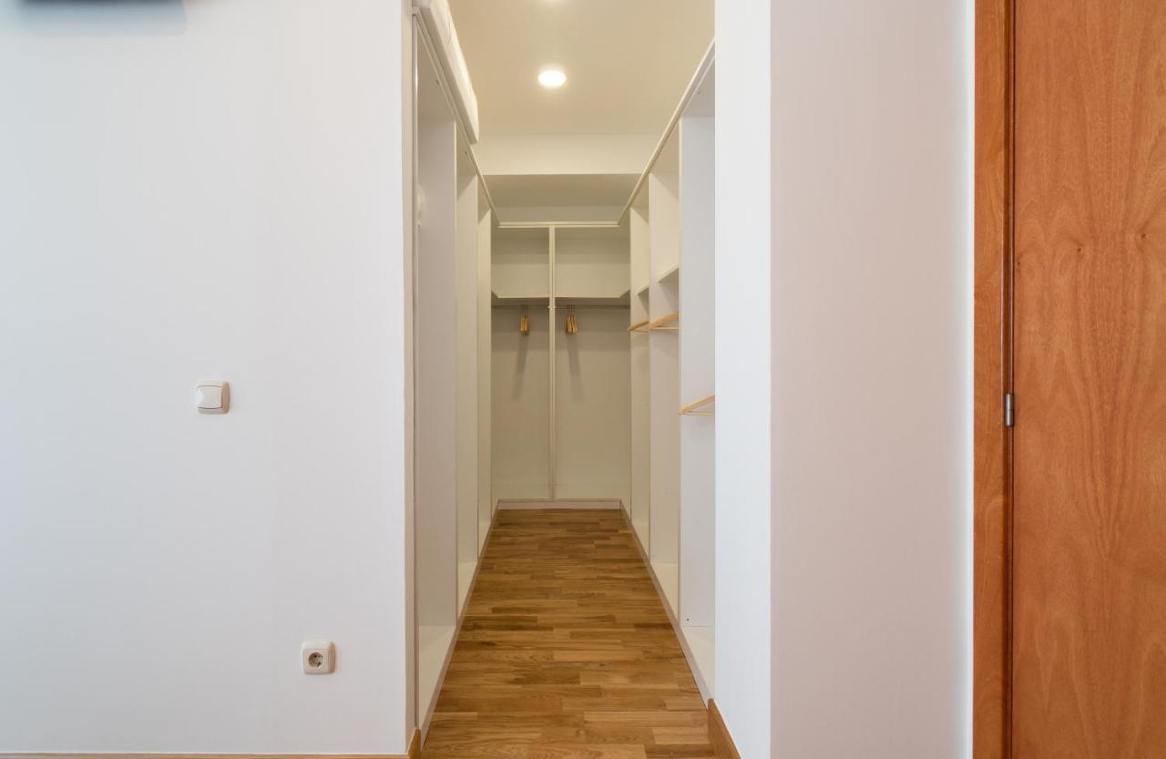 Malaga Centro Maria Zambrano公寓 外观 照片